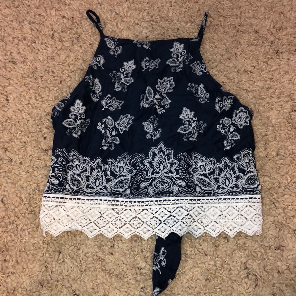 Tie back top